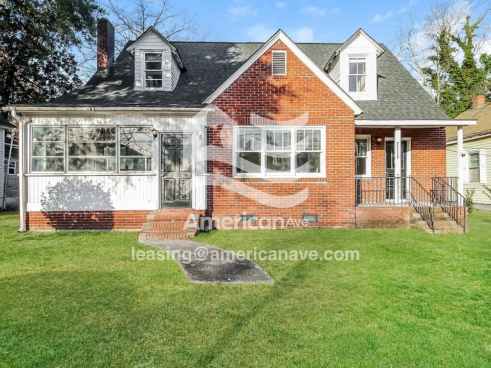 18 Edwards St