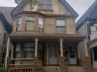 3324-3326 W Saint Paul Ave, Milwaukee, WI 53208