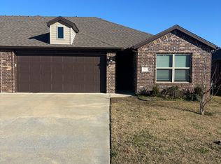 512 Vee St, Centerton, AR 72719