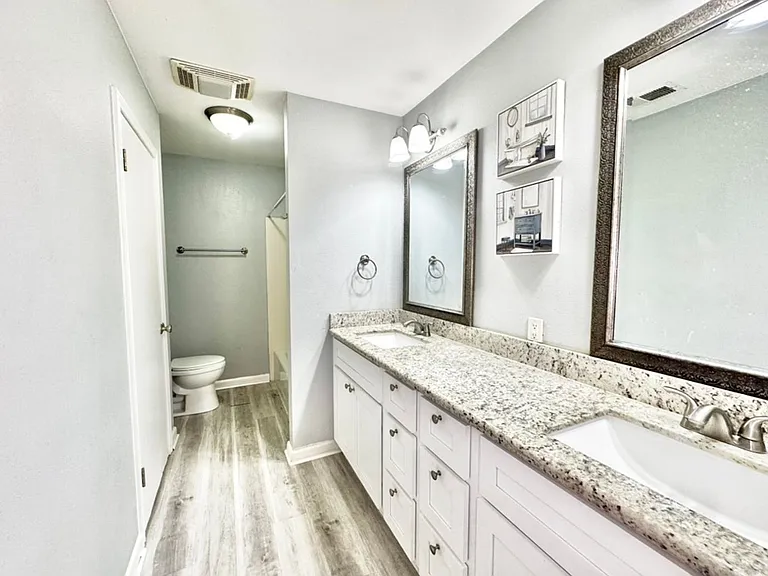 15826 New Market Dr — Photo 18