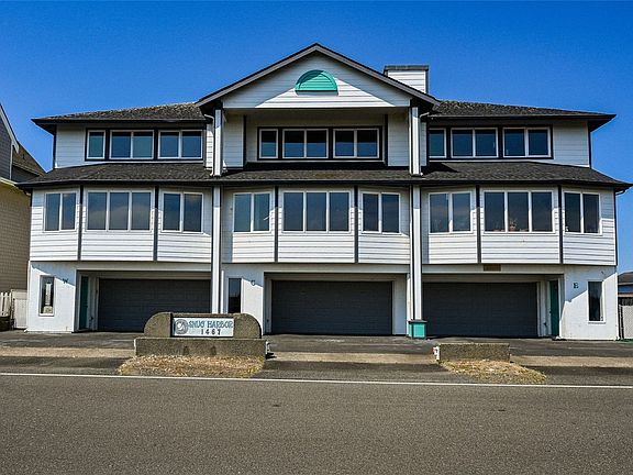 2nd image of 1467 E Ocean Shores Blvd SW