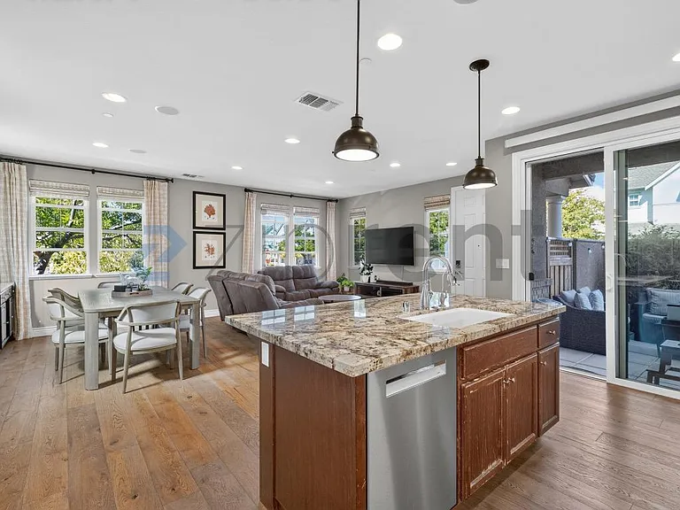 4293 Sunset View Dr — Photo 11