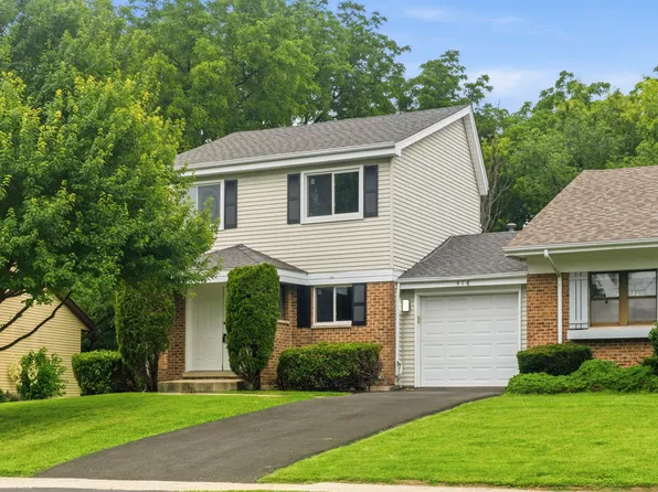 23W418 Greenbriar Dr, Naperville, IL 60540