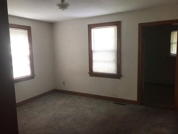 4th image of 2126 Colorado Ave