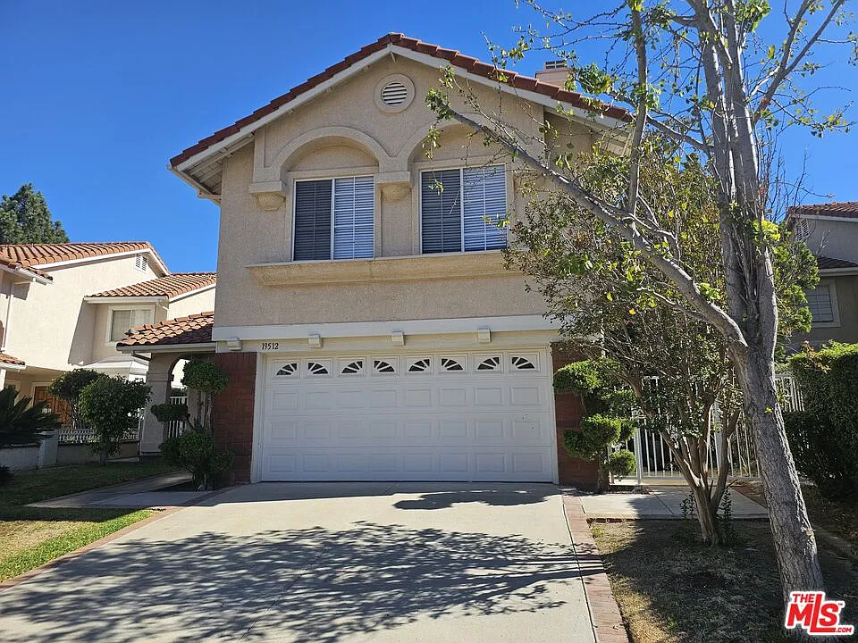 4 bed, 3.0 bath, 2814 sqft, $4,900 — Photo 1
