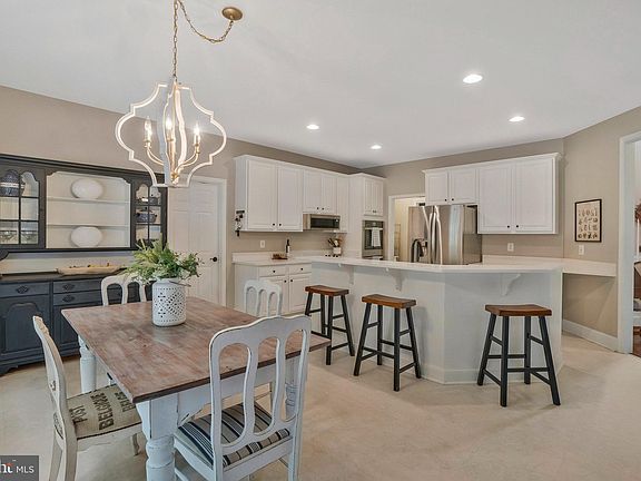 3rd image of 12840 Mill Race Ct