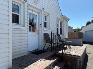 (Undisclosed Address), Lindenhurst, NY 11757