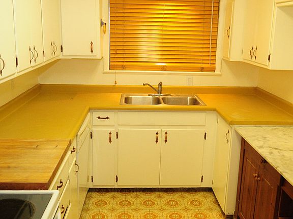 4th image of 17661 Arden Ct