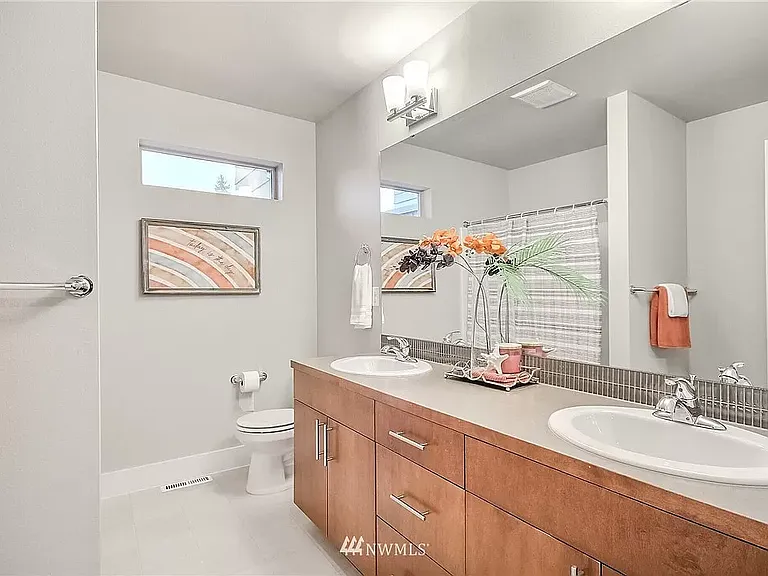 5113 NE 11th Pl — Photo 16