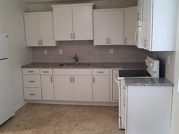 2nd image of 1312 Nelwood Dr