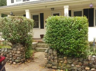 19 Downer St #1, Pawcatuck, CT 06379