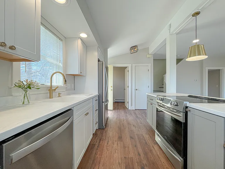 300 Preble St #R — Photo 11