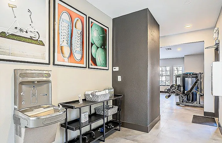 Bella Solara Apartment Homes — Photo 23