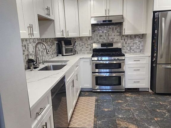 4th image of 237 South St APT 52