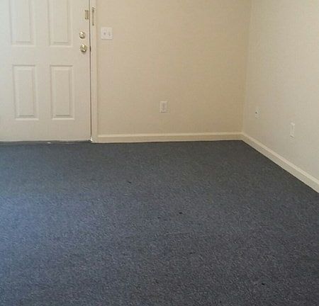 3rd image of 419 Gibson Ln #1