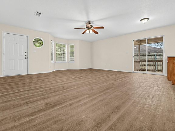 2nd image of 101 Princess Jennifer Dr