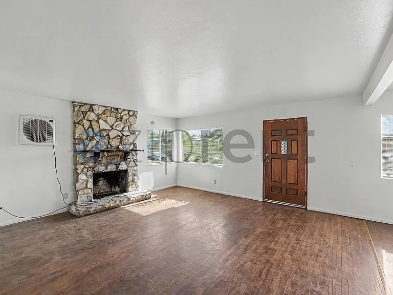 44302 Kirkland Ave — Photo 6