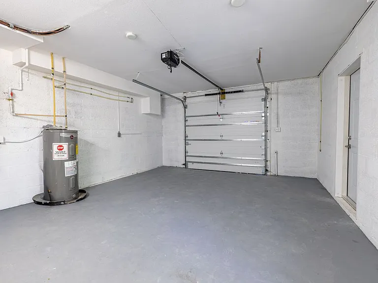 2230 Sunset Ave — Photo 27