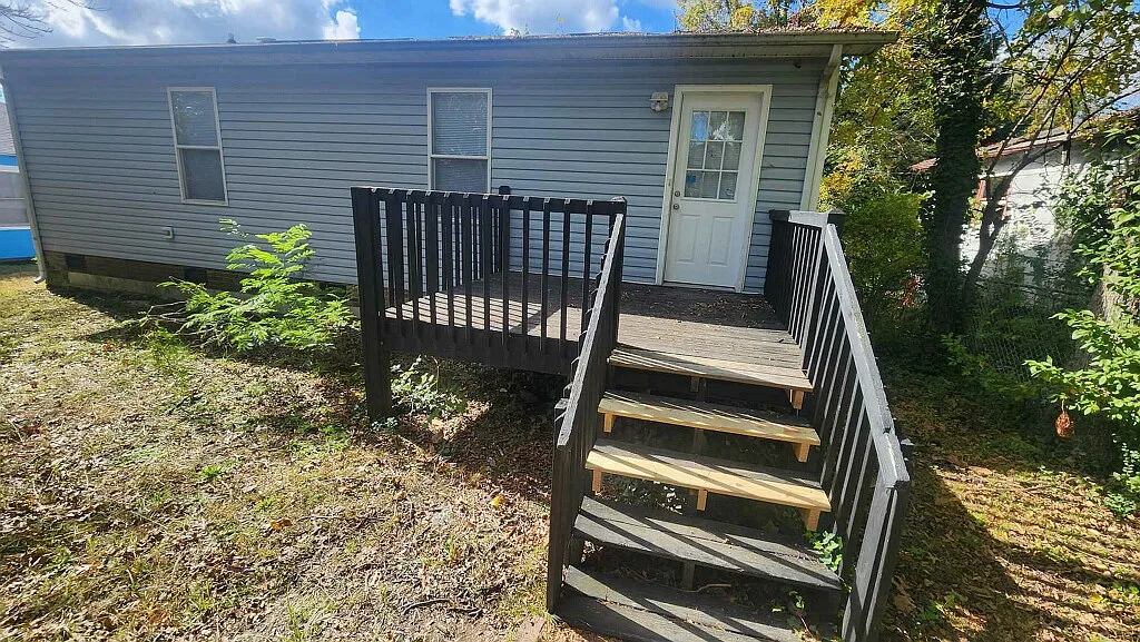 3 bed, 1170 sqft, $1,400 — Photo 2