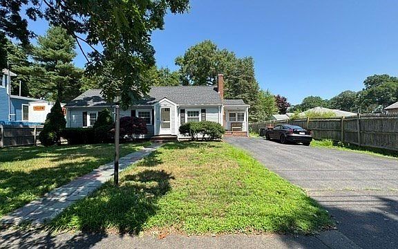 2nd image of 50 Torrey Ave