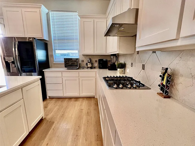 7506 Coronado Dr — Photo 6