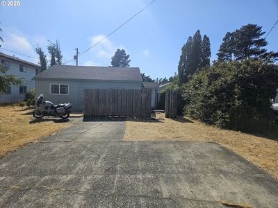 1053 Nopal St, Florence, OR, 97439