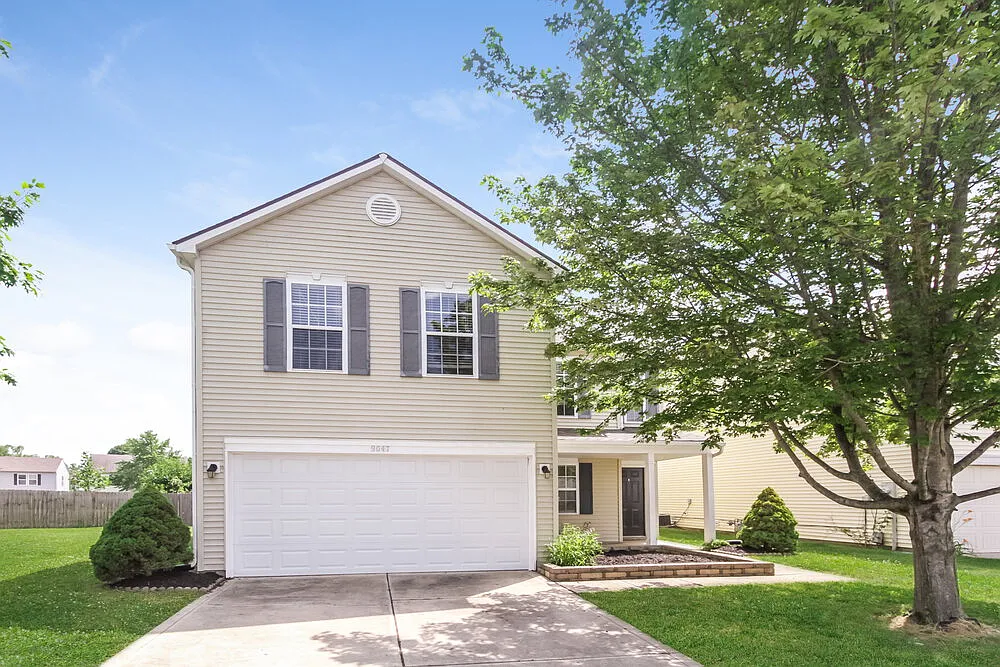 4 bed, 2.0 bath, 2328 sqft, $2,920 — Photo 1