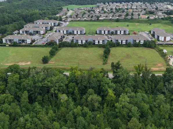 30 Kensington Blvd #2A, Calera, AL 35040