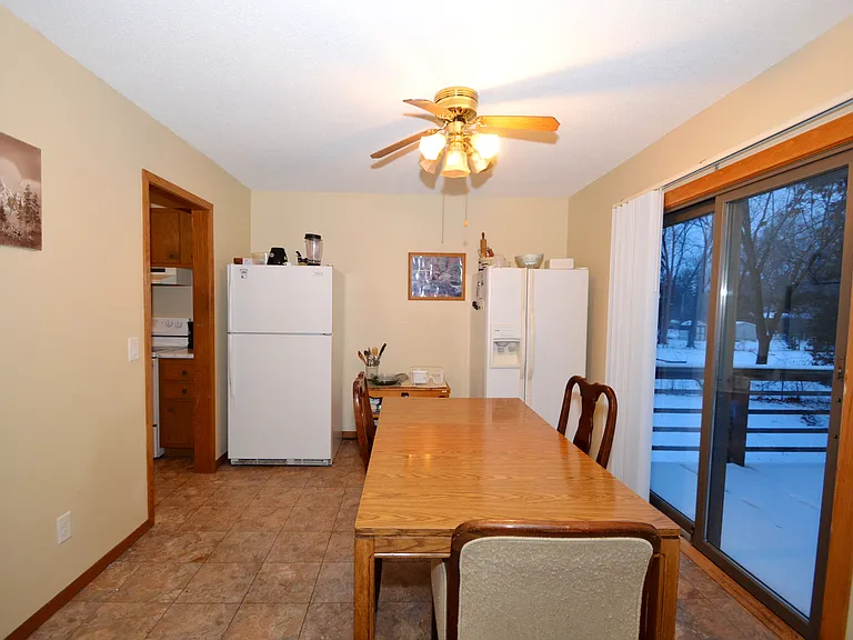 Dining room.