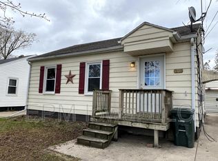 2011 Randolph St, Waterloo, IA 50702