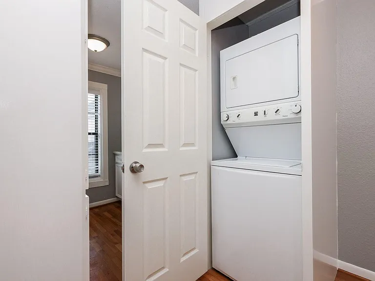2919 Wentworth St #D — Photo 11
