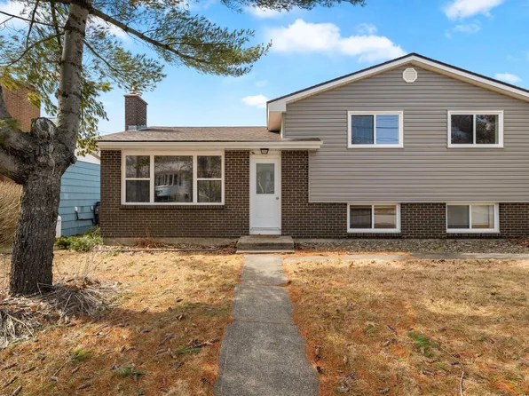 2 Delmac Ct, Halifax, NS B2X 2T8