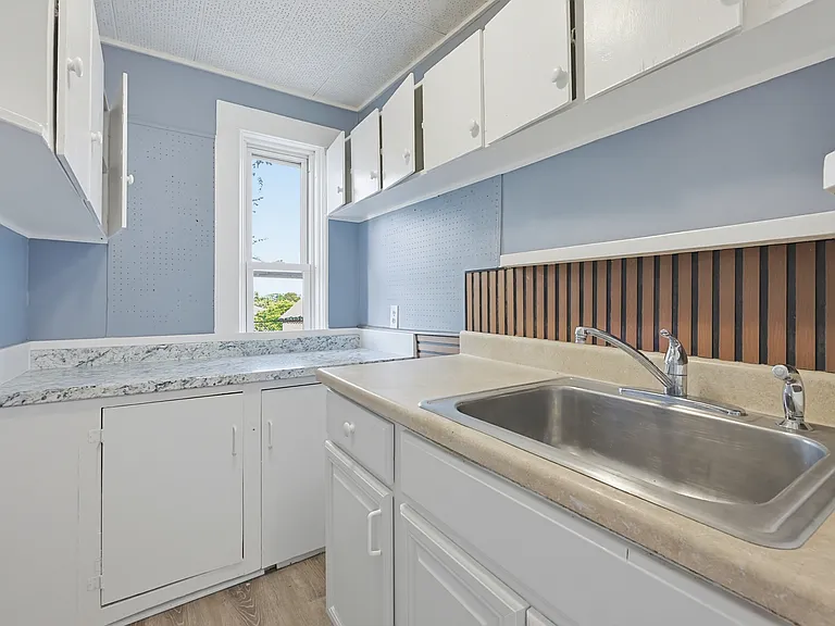 12-12R Granite St #1 — Photo 9