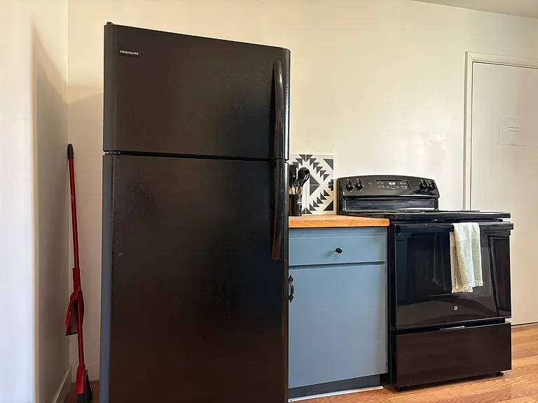 170 E 100 N #6 — Photo 11