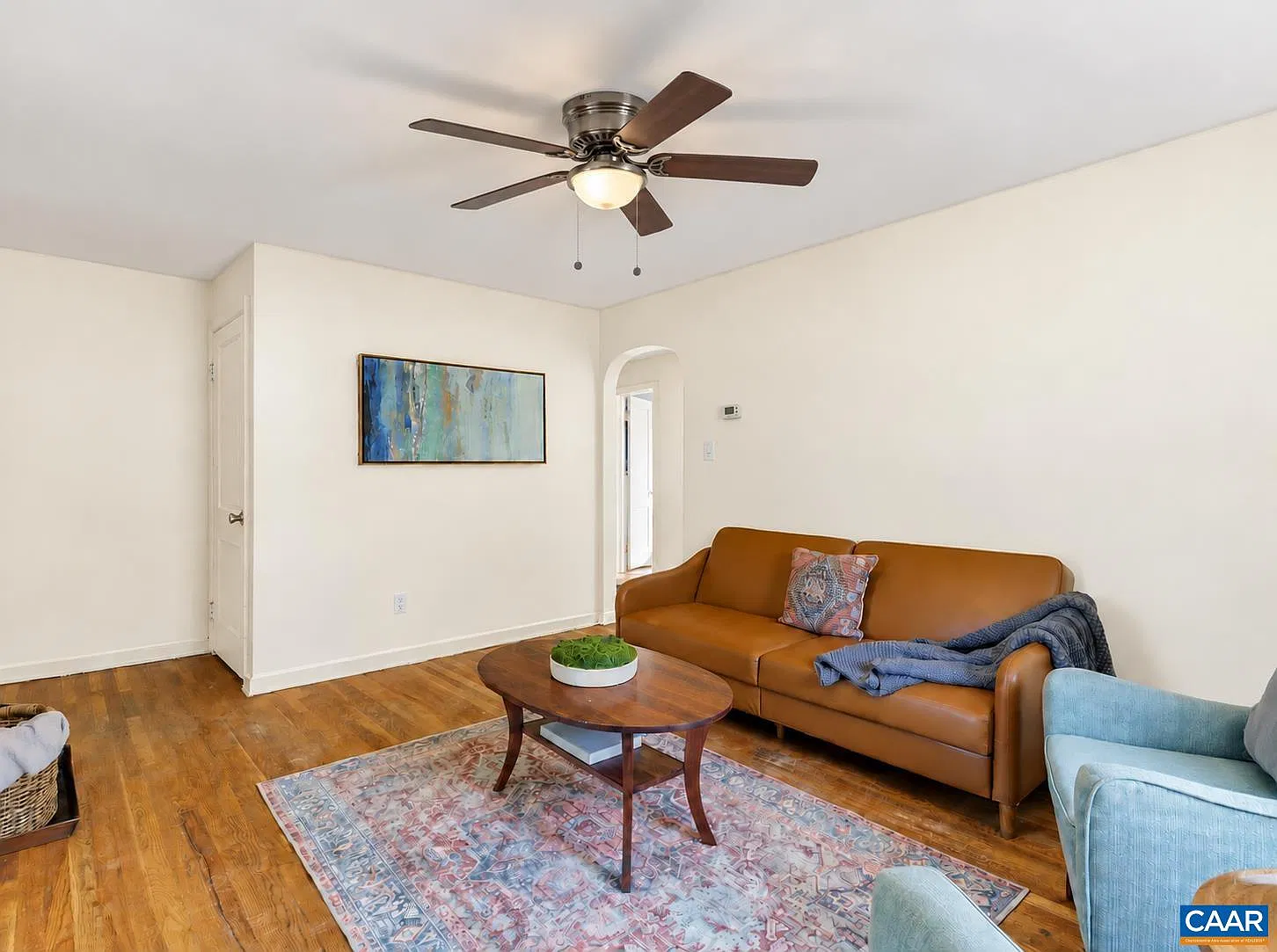 4 bed, 1.5 bath, 1346 sqft, $2,065 — Photo 2