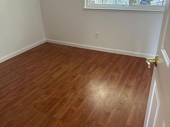 4th image of 5700 Mount Hood Ct