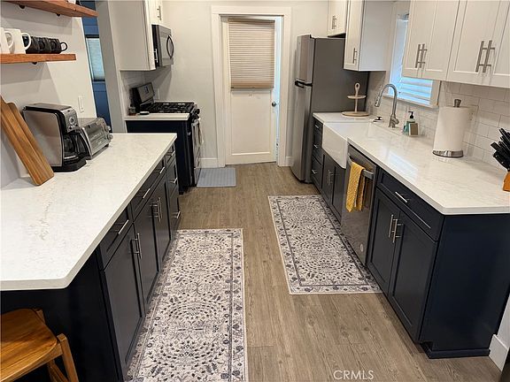 5th image of 271 E 7th Ave