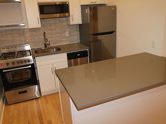 3rd image of 101 W 126th St APT 2B