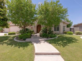 2303 Tiverton Dr, Bakersfield, CA 93311