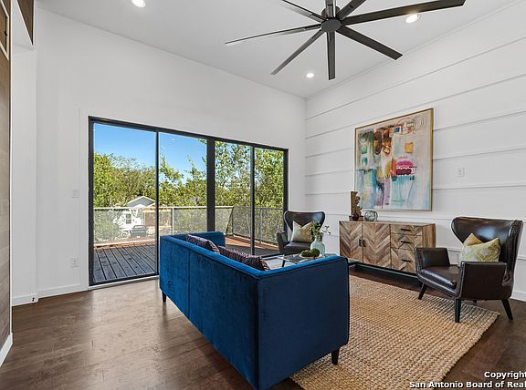 5th image of 807 Virginia Blvd