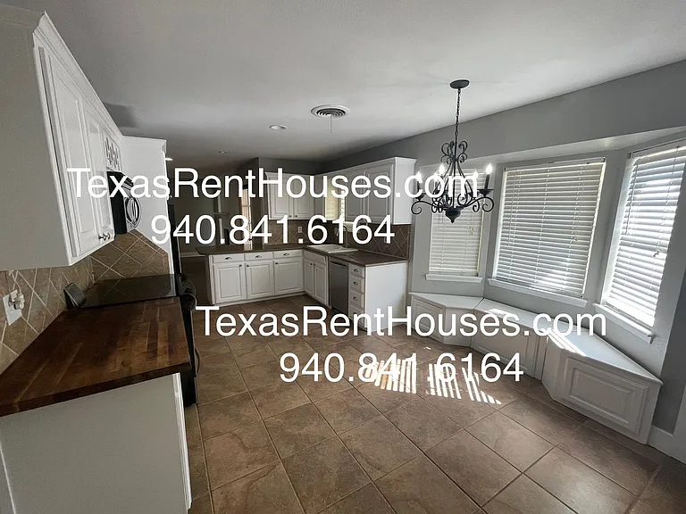 4602 Melody Ln — Photo 4