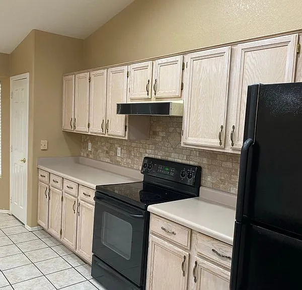 8656 W Willow Ave — Photo 16