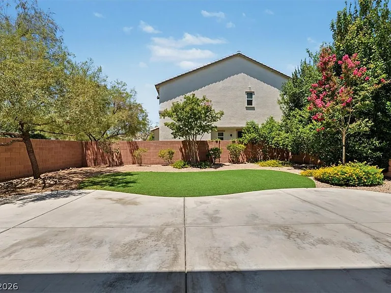10429 Deer Heights St — Photo 20