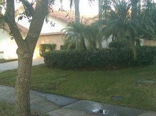 941 Lakewood Ct, Weston, FL 33326