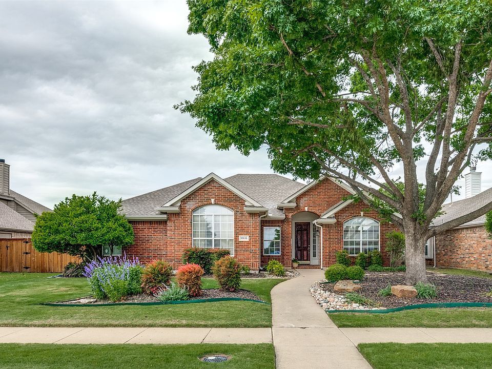 1st image of 10616 Camelot Dr