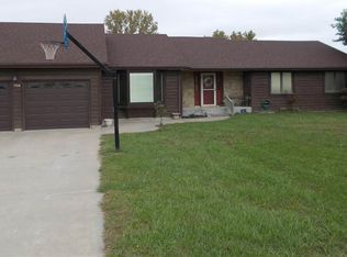 704 E Wyandotte St, Meriden, KS 66512