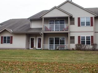 1733 White Pine Ct, Grafton, WI 53024