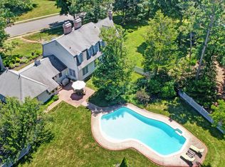 513 Woodview Rd, Toms River, NJ 08755