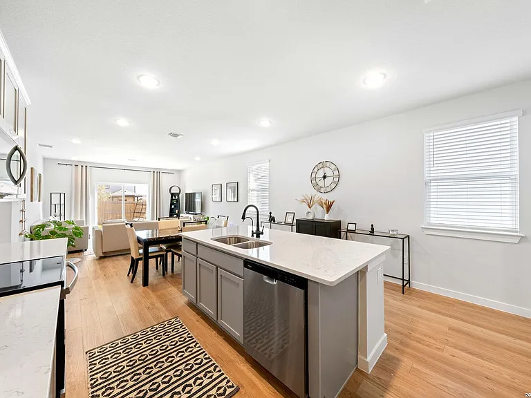 14538 Camino Way — Photo 9