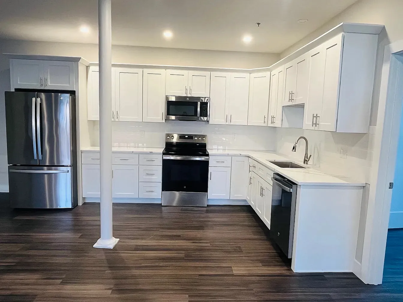 2 bed, 1400 sqft, $1,759 — Photo 2